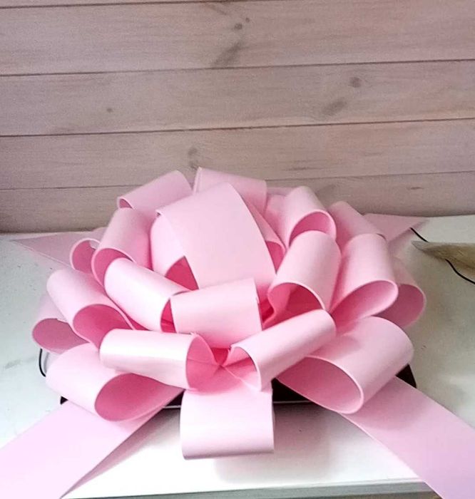 Великий бант на машину, фасад, оформлення, декор для оформлення