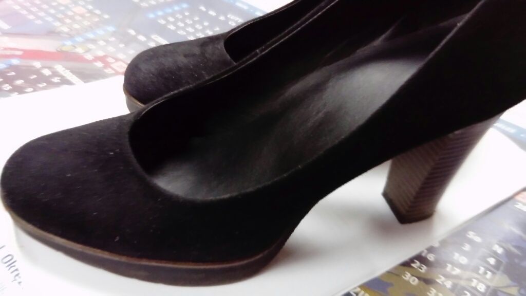 Buty damskie 38 zamszowe czarne