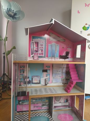 Domek dla lalek barbie z akcesoriami