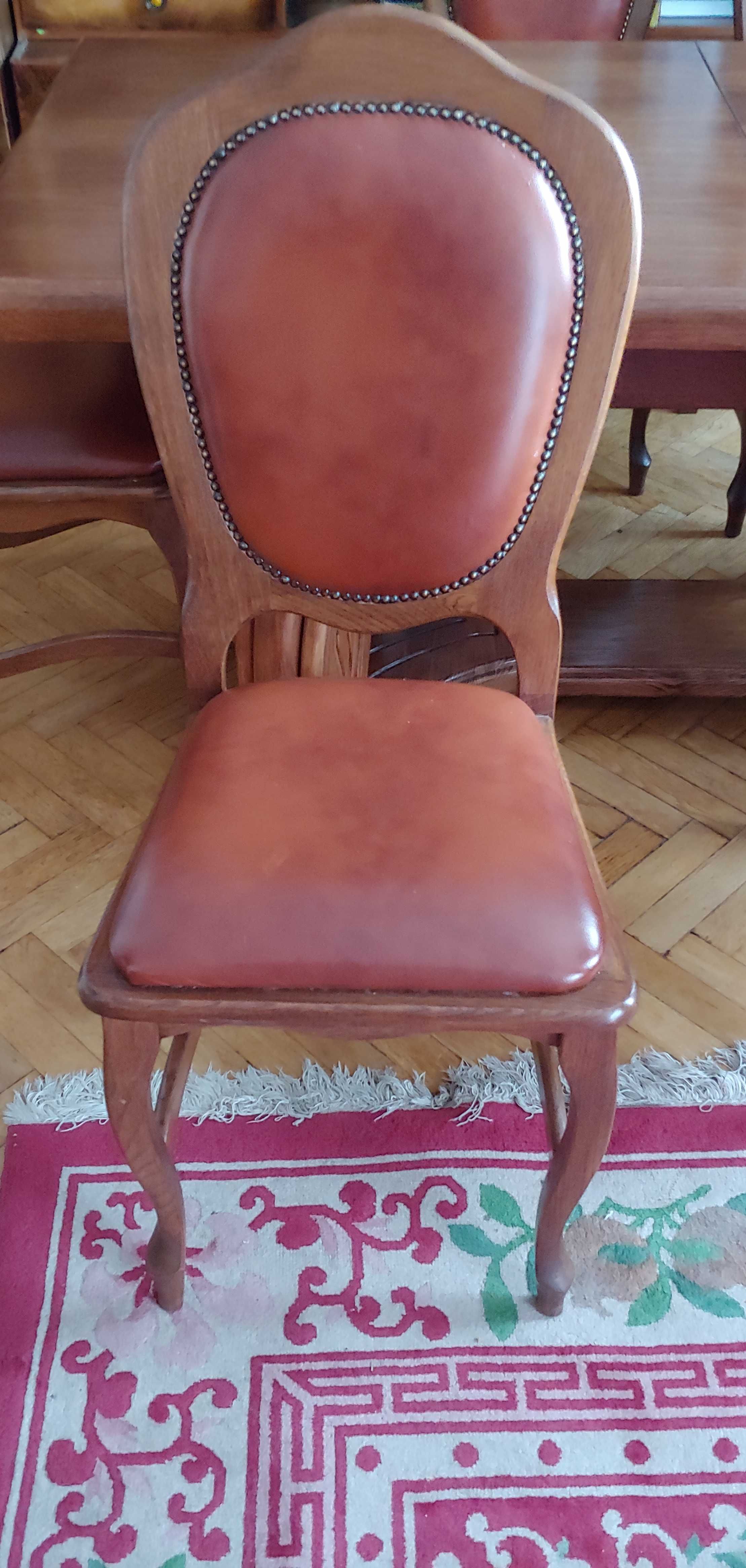 Stół dębowy rozkładany z krzesłami