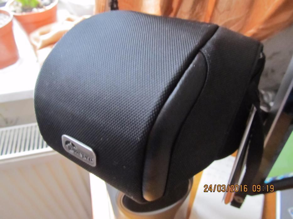 Чехол для фотоаппарата Lowepro Quick Case 100