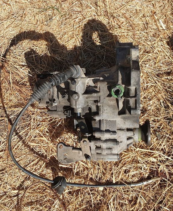 Caixa velocidades VW Golf 2L ano 2001/ 2002