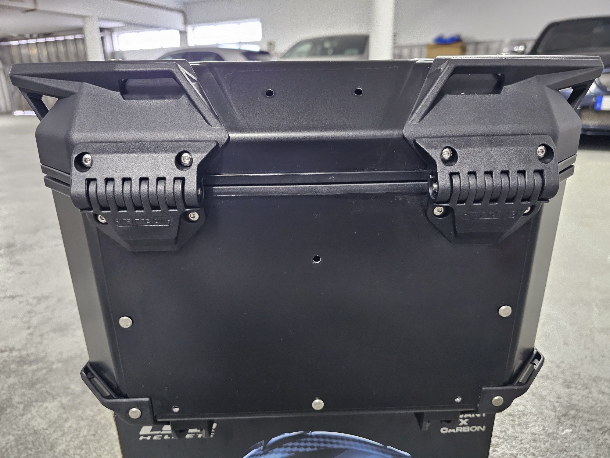 Top Case Givi Outback Evo Black 42lts + Acessorios