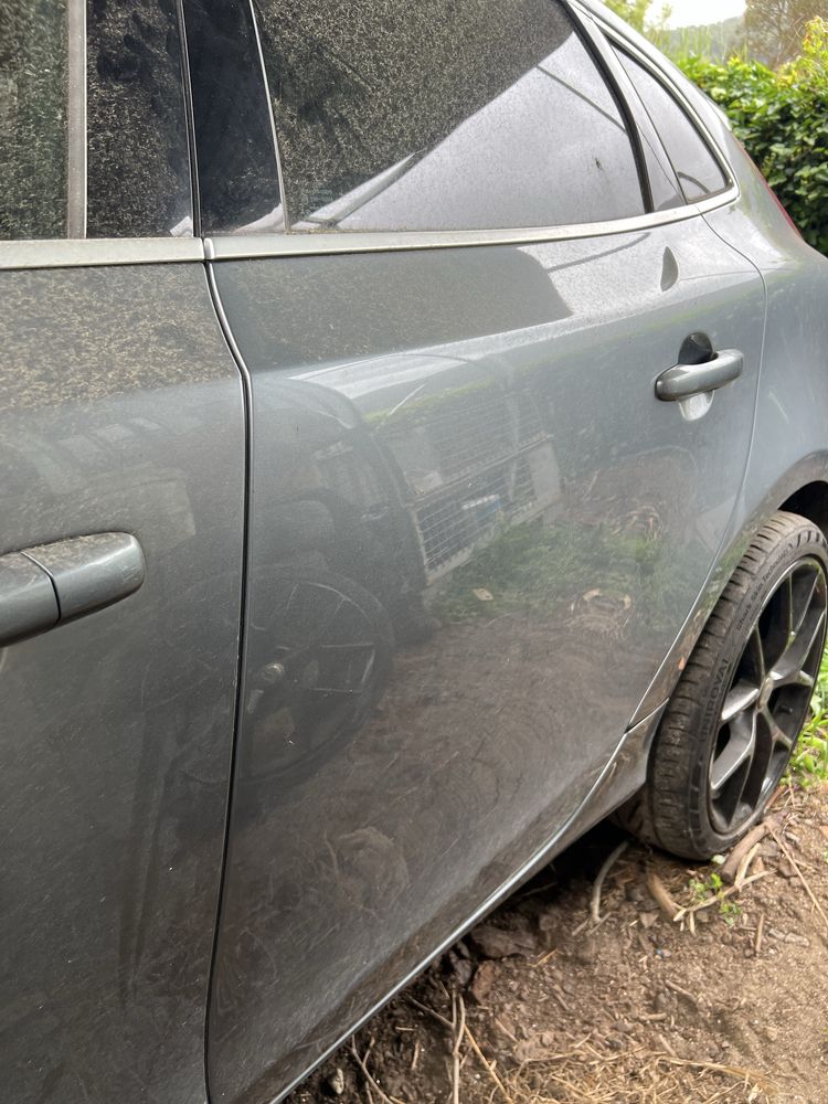 Peças Volvo V40 de 2013 a 2019