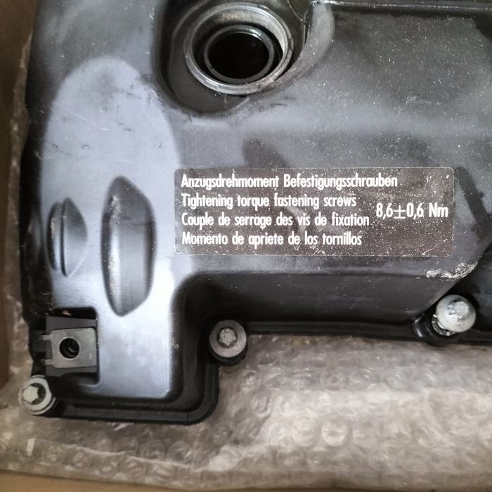 Pokrywa zaworów Bmw N52 F10