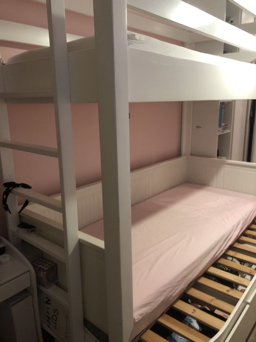 Łóżko piętrowe trzyosobowe