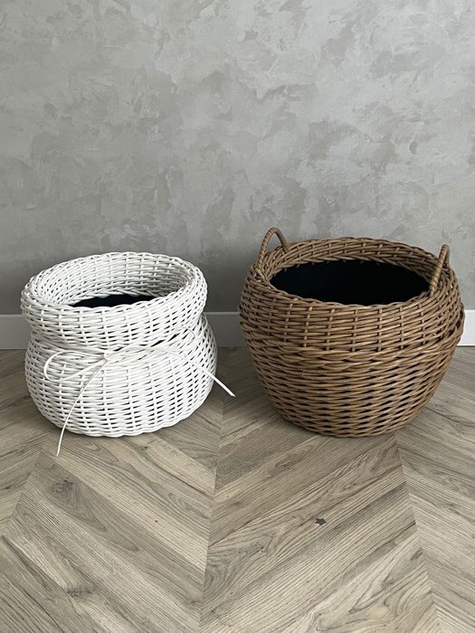 Кашпо з штучного ротангу