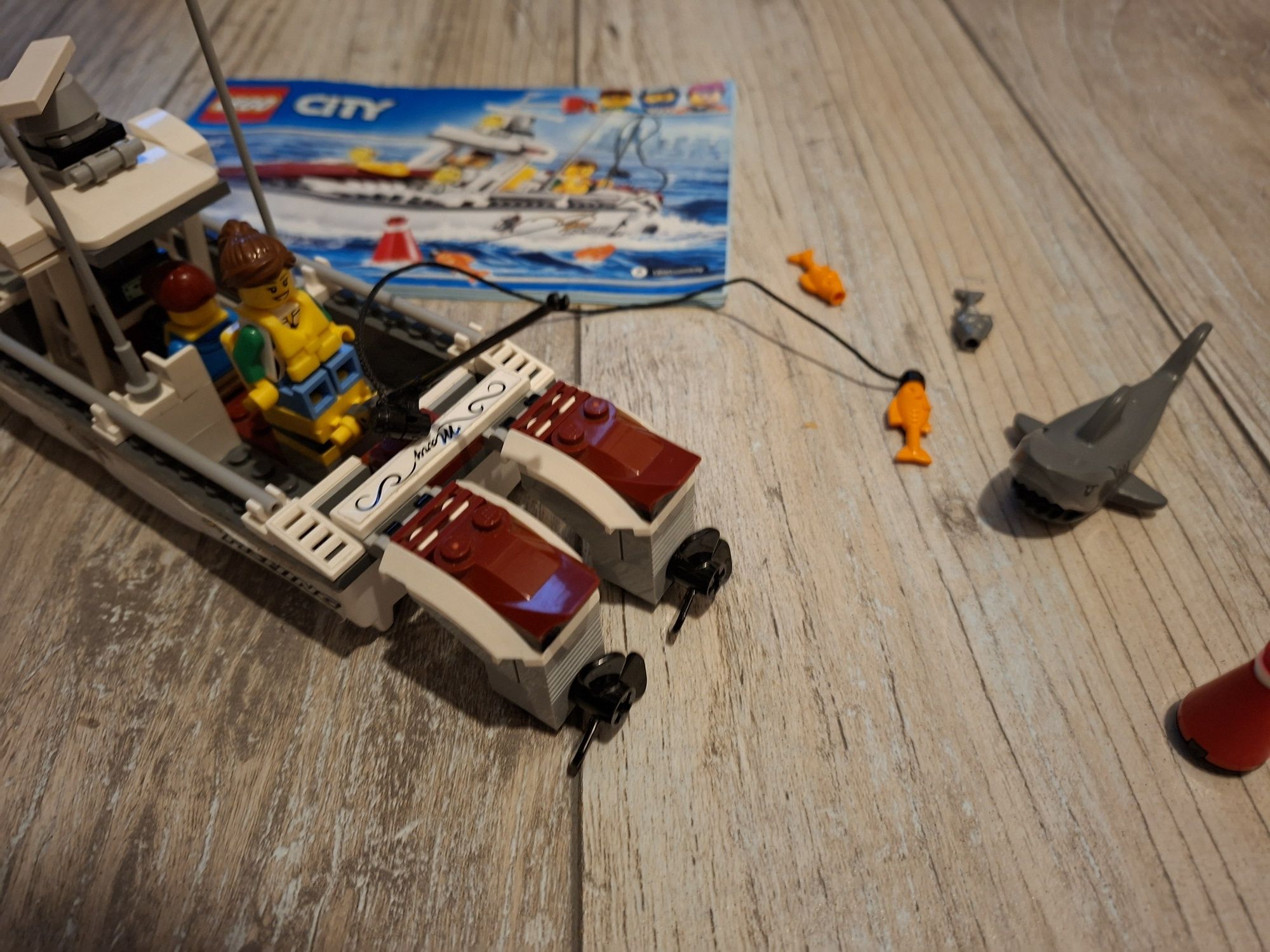 Lego City 60147 łódź wędkarska
