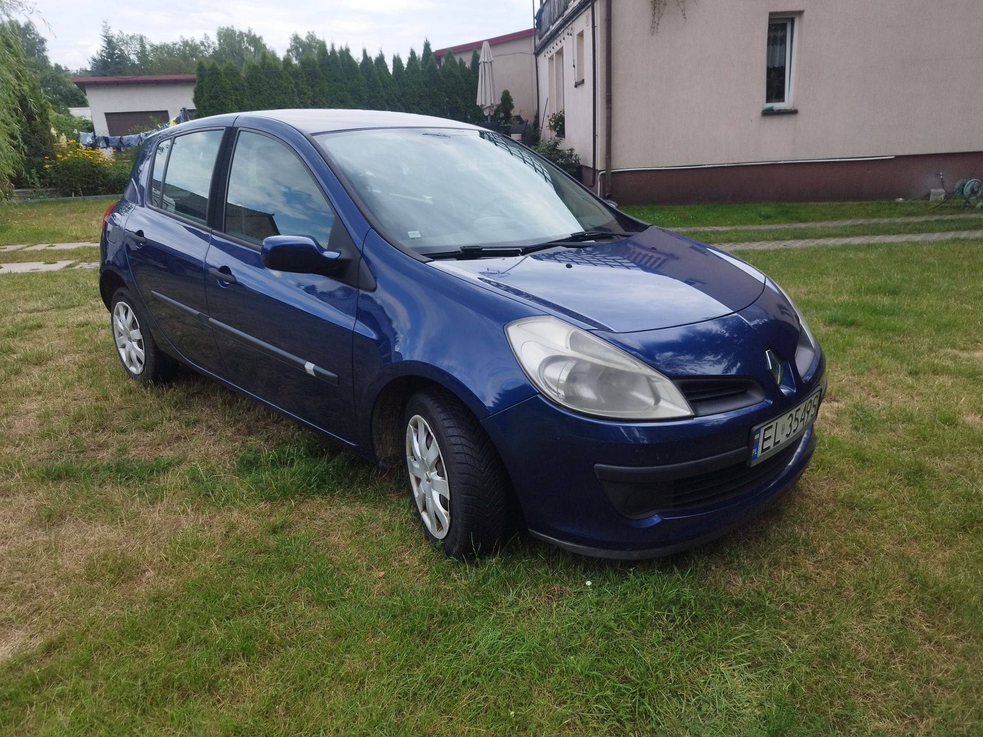 Renault Clio 5 drzwi 1.2 hak klima przegląd OC do grudnia