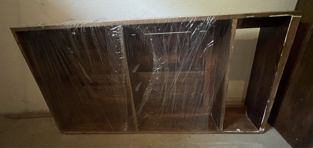 Drewniana szafka łazienkowa, wnękowa