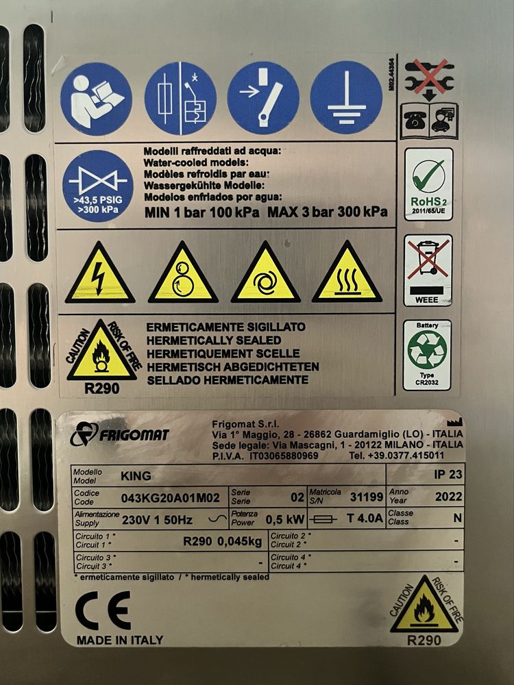 Automat do bitej śmietany FRIGOMAT z automatycznym czyszczeniem