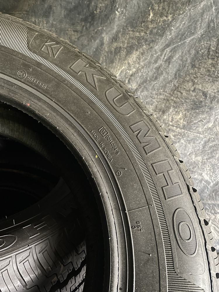 215/65 R16C Kumho (Korea)