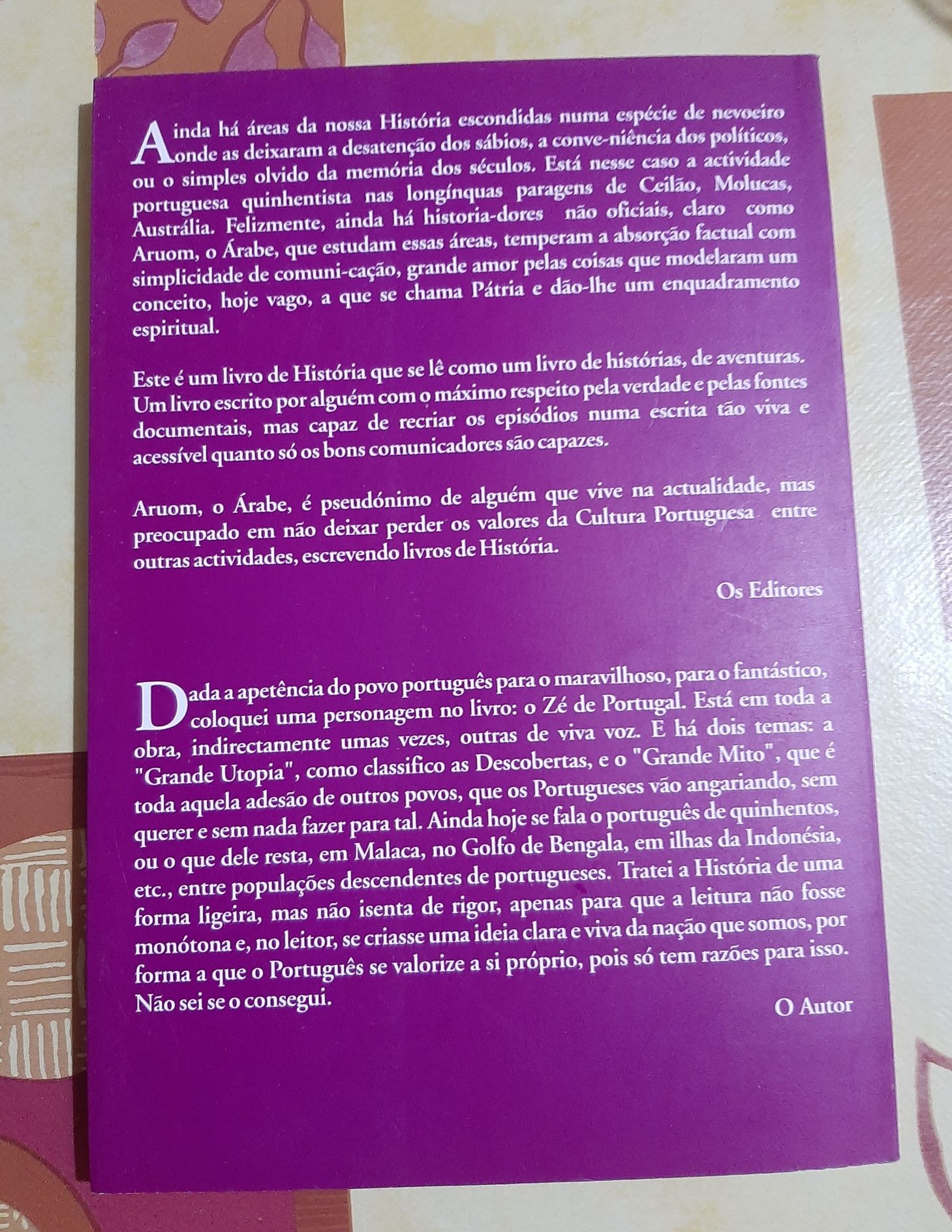 Livro "A Luta por Malaca"