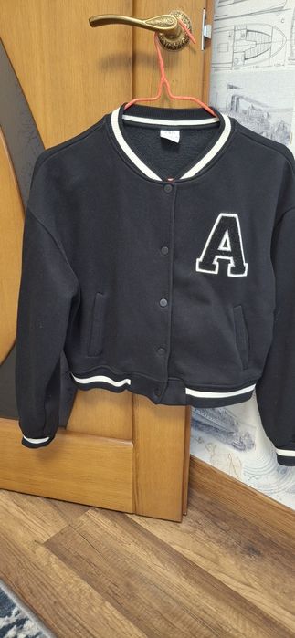 Бомбер zara чорний