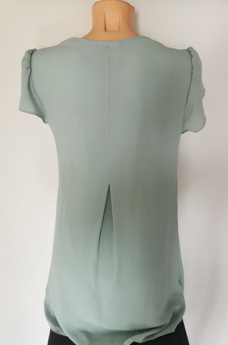 Sukienka muślinowa falbany