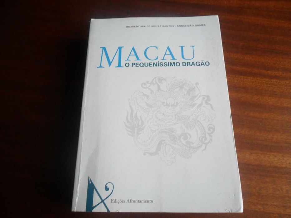 "Macau: O Pequeníssimo Dragão" de B. de Sousa Santos e Conceição Gomes