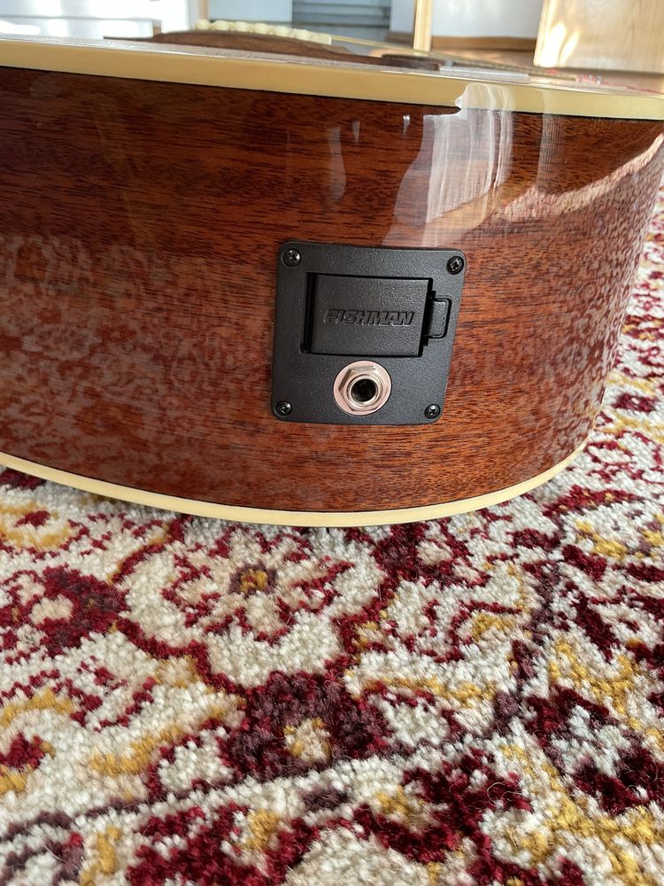 Gitara elektroakustyczna FENDER REDONDO