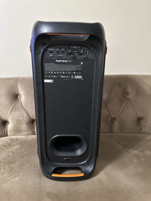Продам колонку JBL PartyBox 100