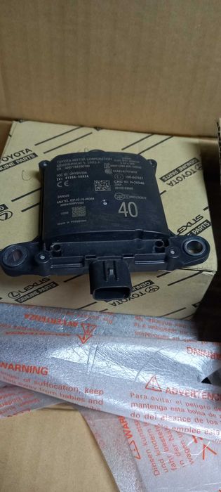 Датчик контроля слепых зон Lexus ES300h 2020 год.