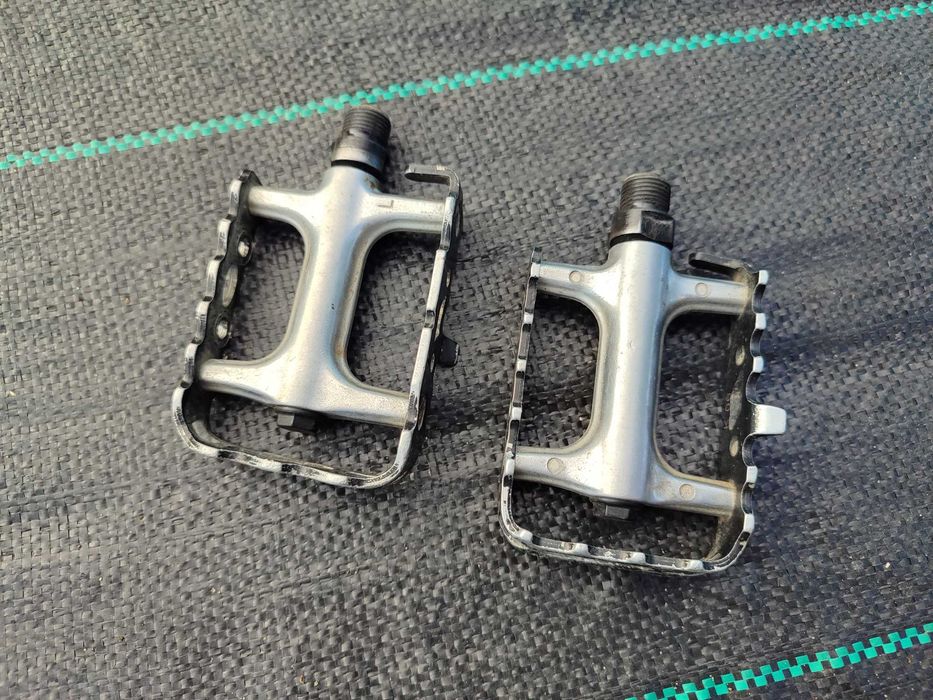 Aluminiowe Pedały Platformowe Dobry Stan