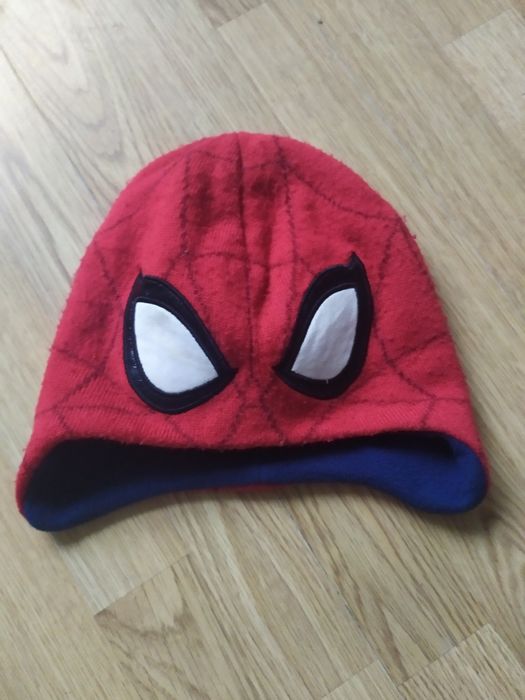 Зимняя шапка человек паук Spiderman