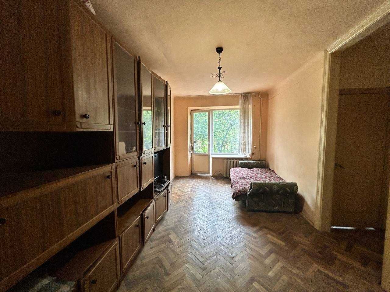 Продаж , 3 кінатана  квартира, вул. Гіпсова