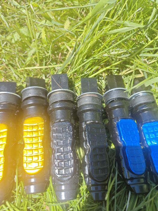 Підніжки водія/пасажира мото