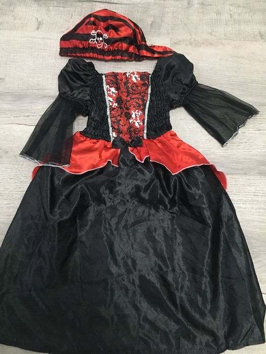 Новорічний костюм піратки