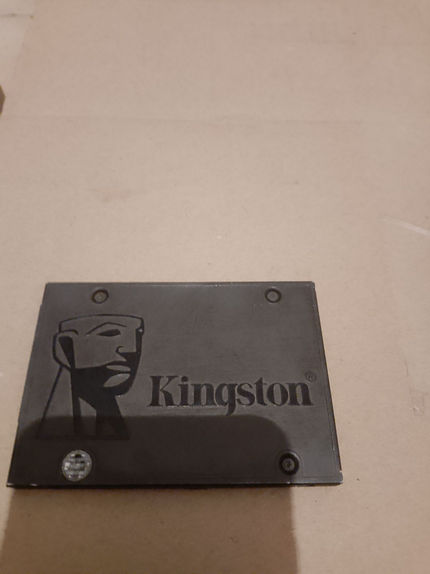 SSD Kingston 480. Hitachi HDD 1TB
