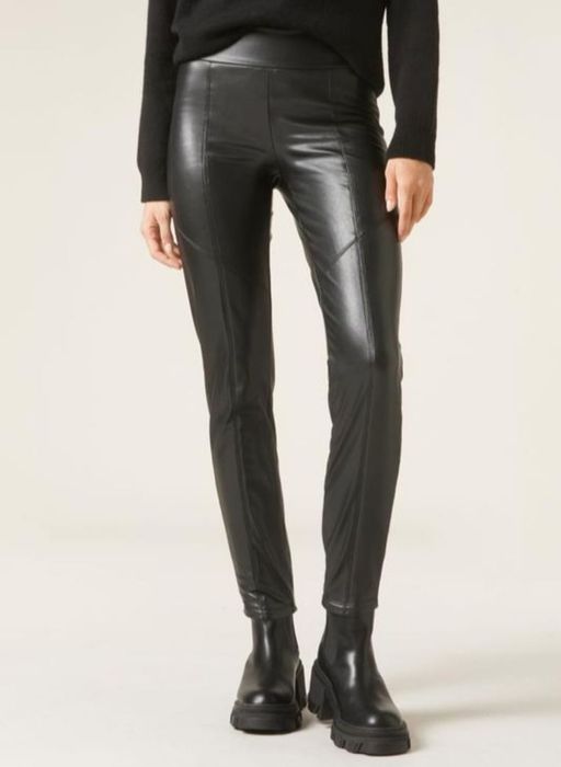 Штани лосини еко шкіра "Calzedonia"
Розмір 36
Розмір 3