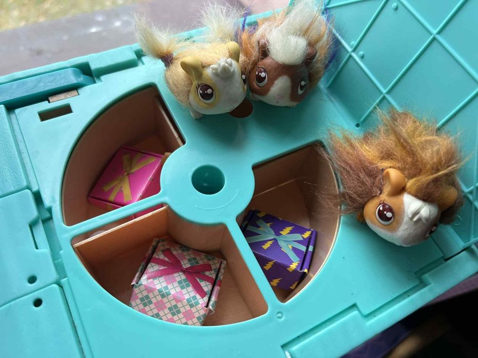 Zabawka interaktywna COBI Little Live Pets Mama Surprise!