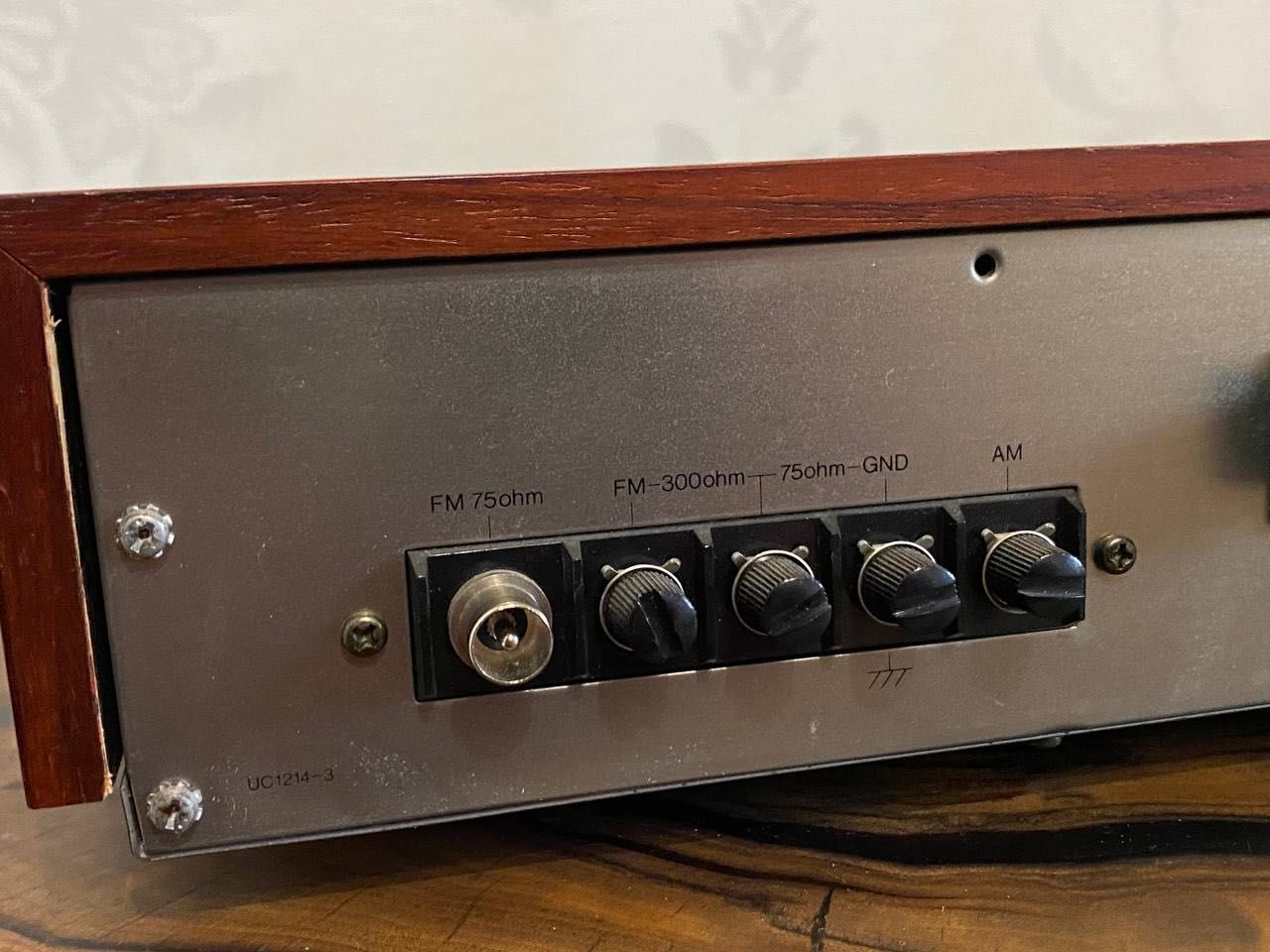 Стереотюнер  Luxman T-530