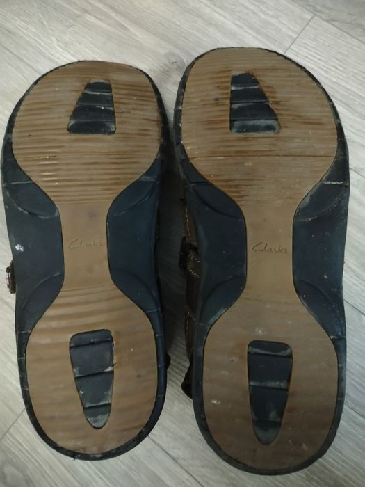 Продаю літні чоловічі сандалі Clarks