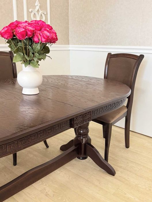 Комплект обеденный стол и стулья. Кухонний стіл та стільці.