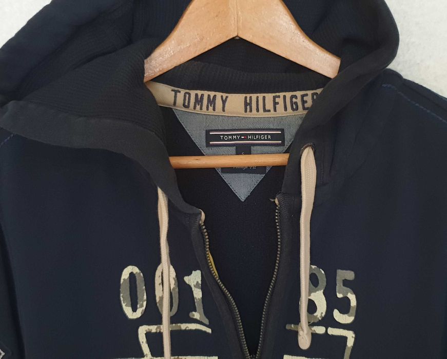 Oryginalna męska bluza Tommy hilfiger rozm.S plus czapka