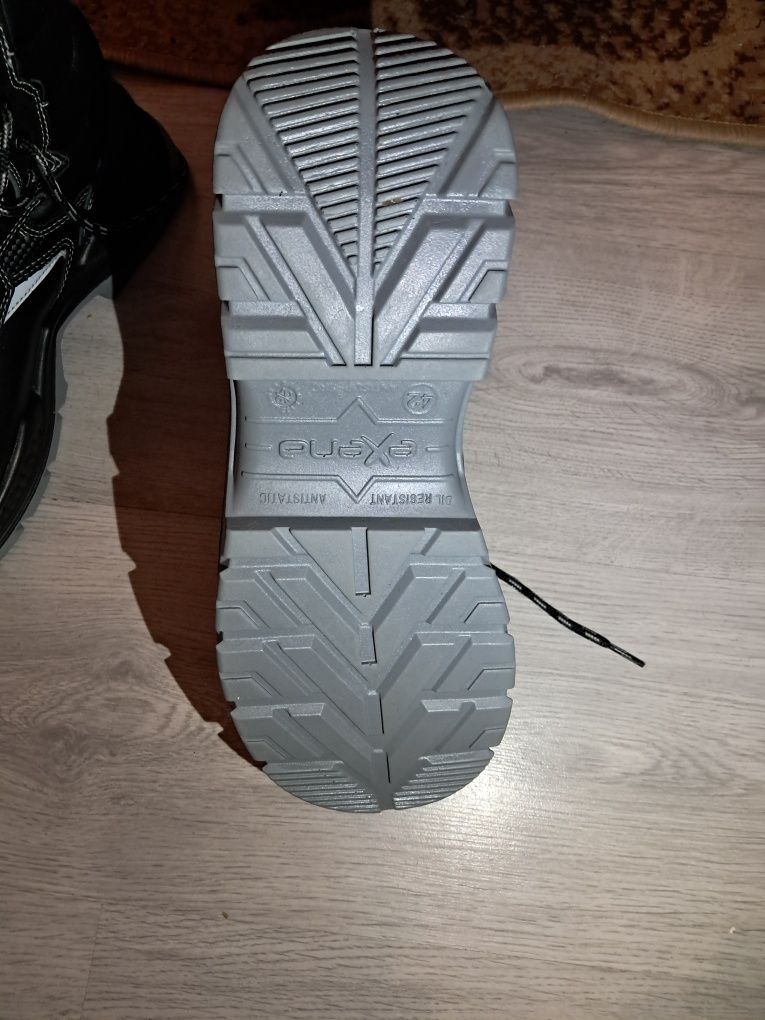 Buty robocze zimowe