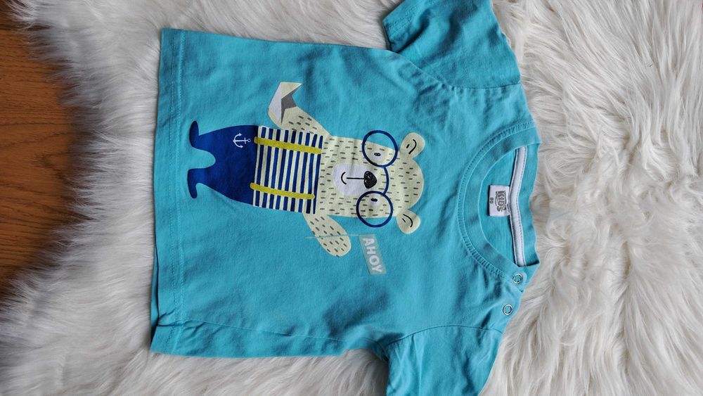 T-shirt niemowlęcy w rozmiarze 80 9-12 mies.