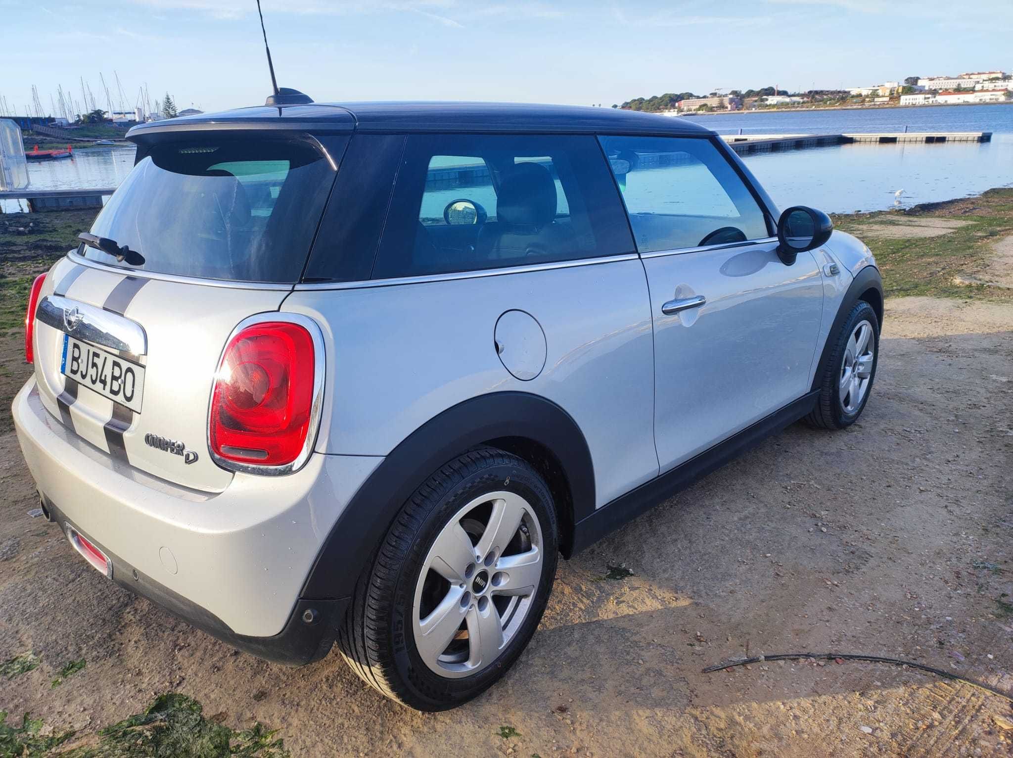 MINI Cooper Diesel Turbo - Apenas 139.000KM!