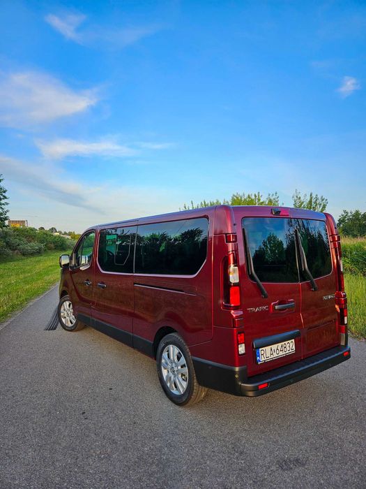 Wynajem Bus 9-cio osobowy Nowy Czerwiec 2024 Renault Trafic LONG.