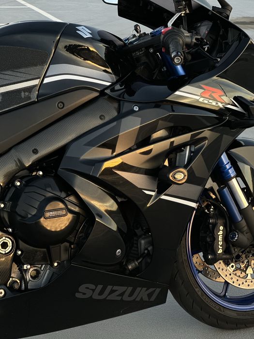 SUZUKI GSXR1000RA ABS - Full Extras!