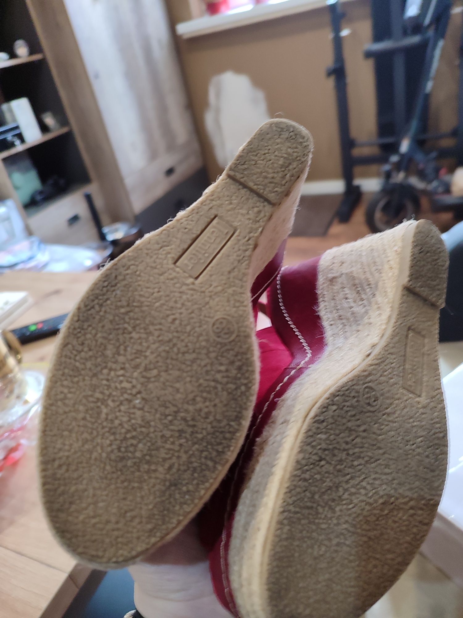 Sprzedam buty damskie rozmiar 38