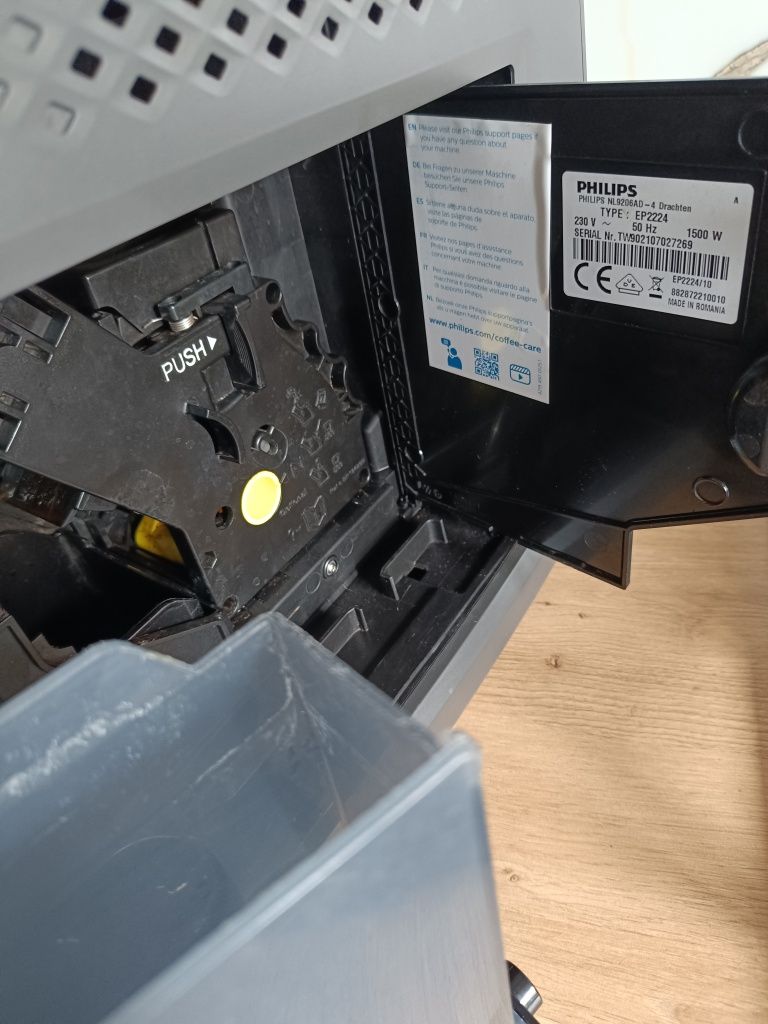 Ekspres do kawy Philips EP2224 ciśnieniowy