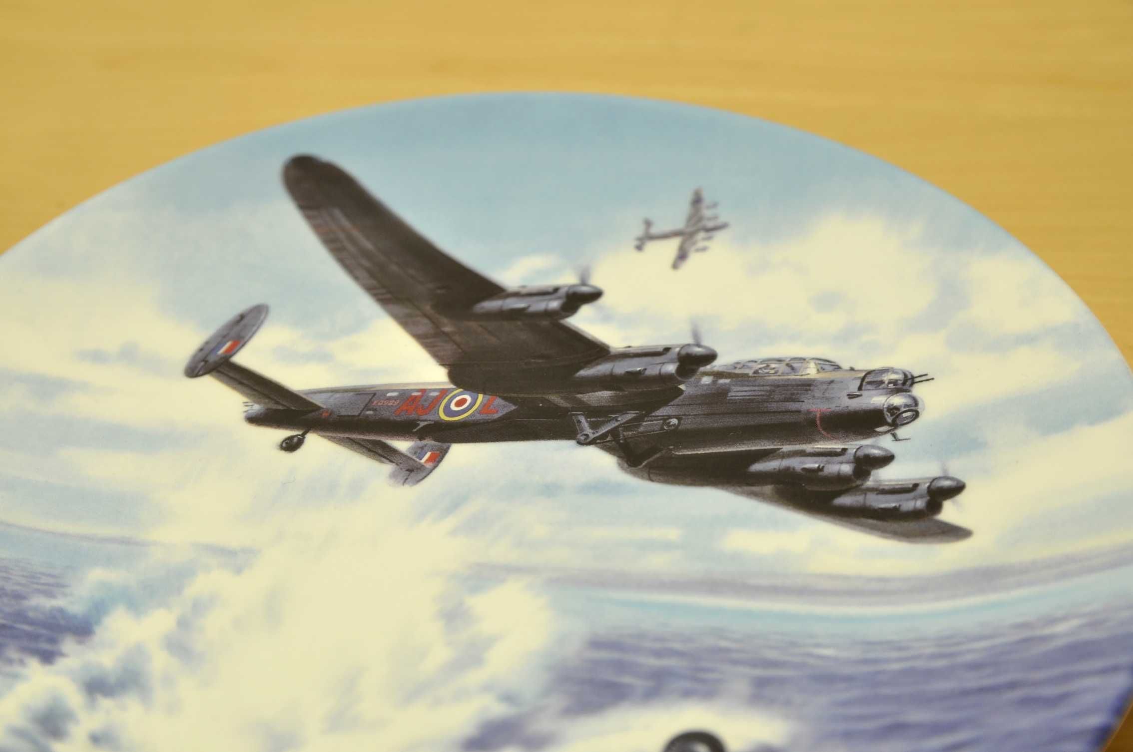 Royal Worcester talerz patera samolot bombowiec RAF Avro Lancaster