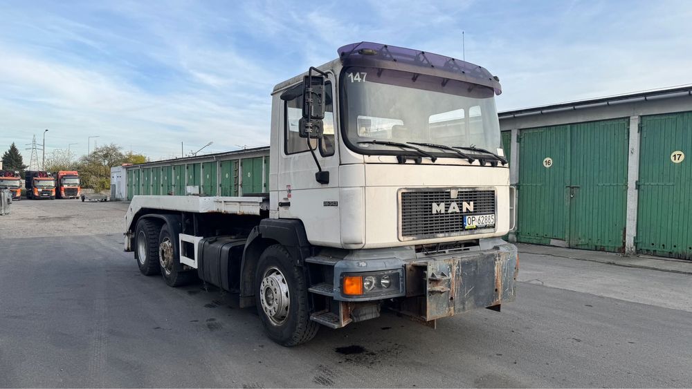 Man 26-343 F-2000 Manual 6x2 Os skretna .