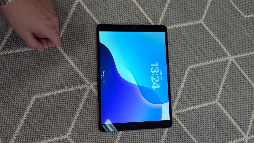 Apple iPad Air 3 64GB  Wi-Fi