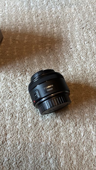 Canon EF 50mm f/1.8 STM