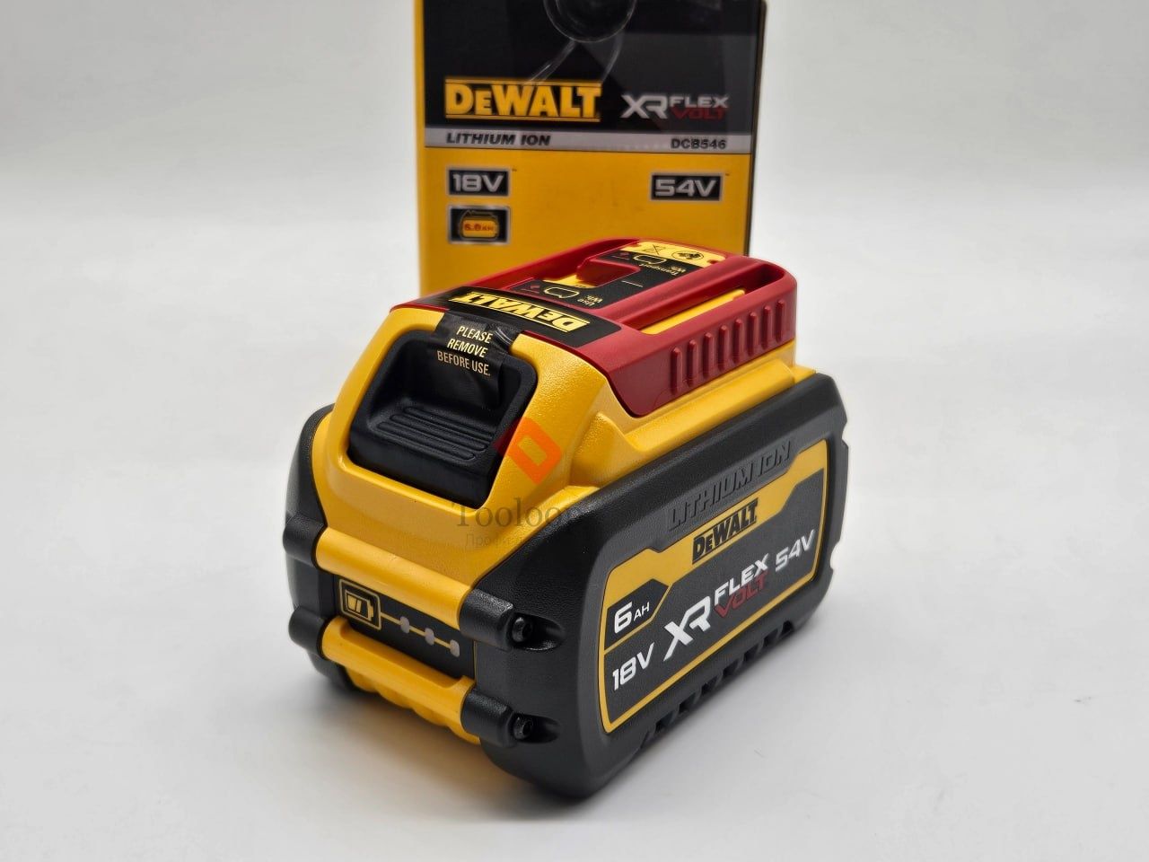 Аккумуляторная батарея DeWALT FLEXVOLT 6.0 Ач 18/54V XR DCB546