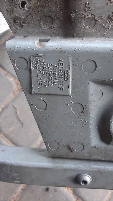 Audi a8 d3 Wspornik Pająk Mocowanie Błotnika 4E0.821.137.E Oryginał