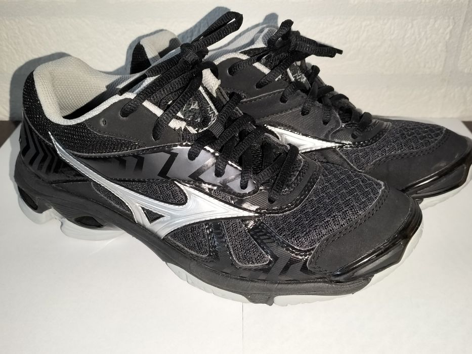 Mizuno Wave Bolt 7