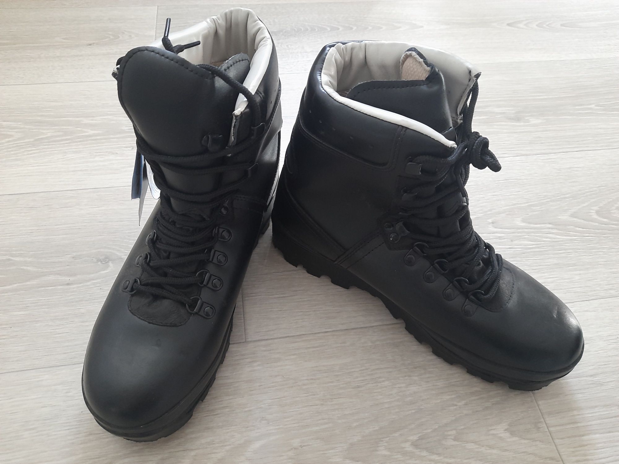 Чоловічі зимові тактичні черевики MFH Mountain boots 18204 27.5